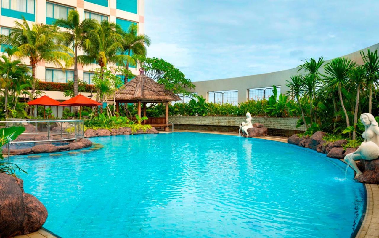 Hotel Ciputra Jakarta Managed By Swiss-Belhotel International Exterior foto
